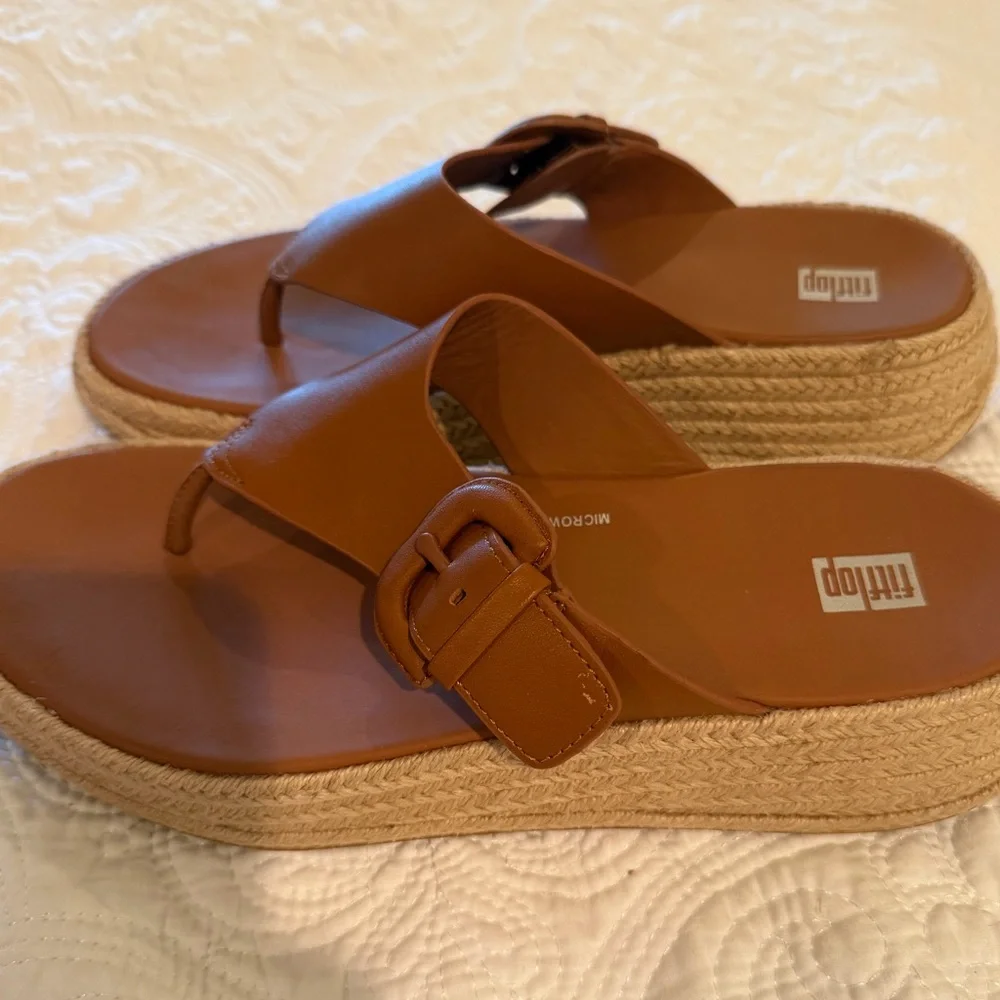 FitFlop Women's Tan Sandals - Picture 2 of 3